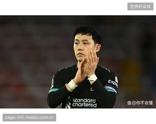 守田英正与远藤航的组合将决定日本队的中场硬度,他的传球是攻防转换的枢纽。 守田英正与远藤航的组合将决定日本队的中场硬度,他的传球是攻防转换的枢纽。